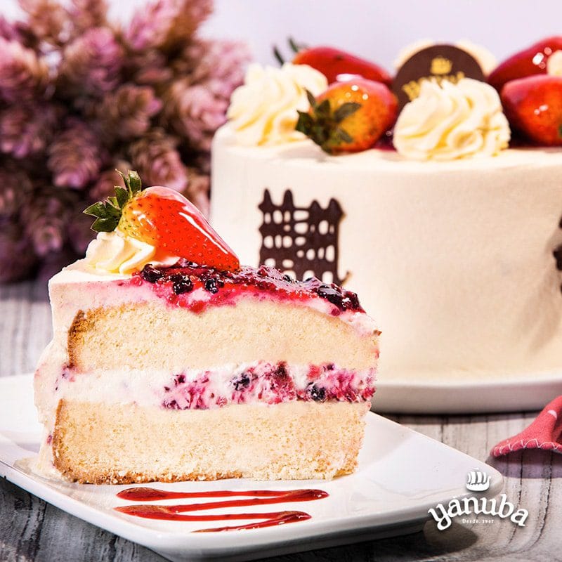 Pastelería Yanuba 32 megatortas bogota tres leches frutos rojos